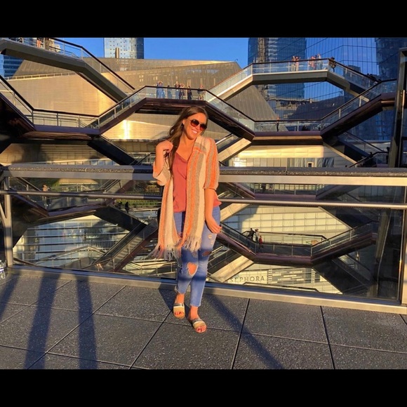 Cute orange and tan cardigan - Picture 2 of 2